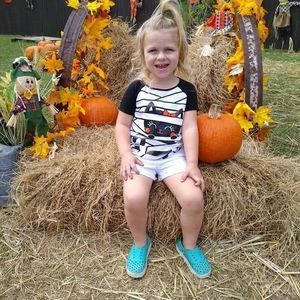 Meet your Posher, Sheila